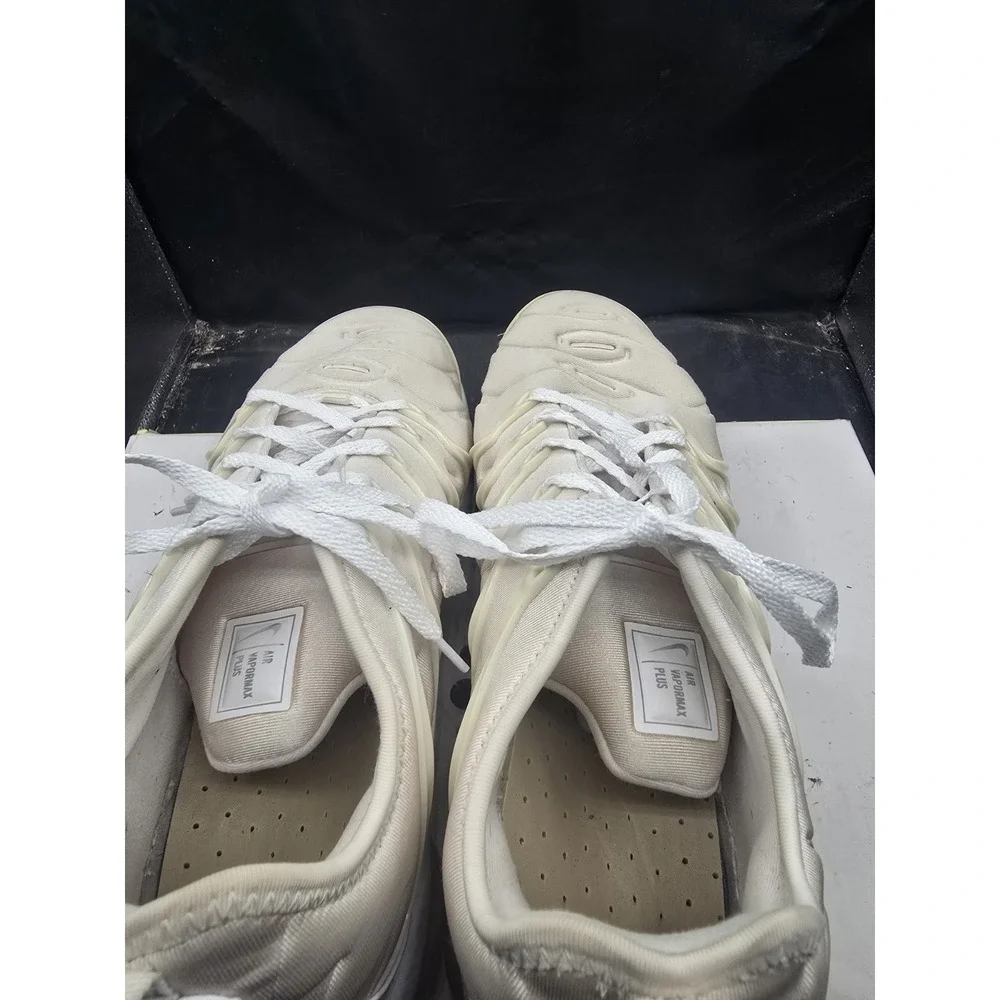 Nike Air VaporMax Plus‎ Lace Up  Athletic Shoes Men Size 10.5 White Color